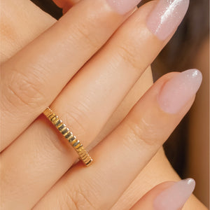 "Lines" Eternity Ring In 14K Solid Gold
